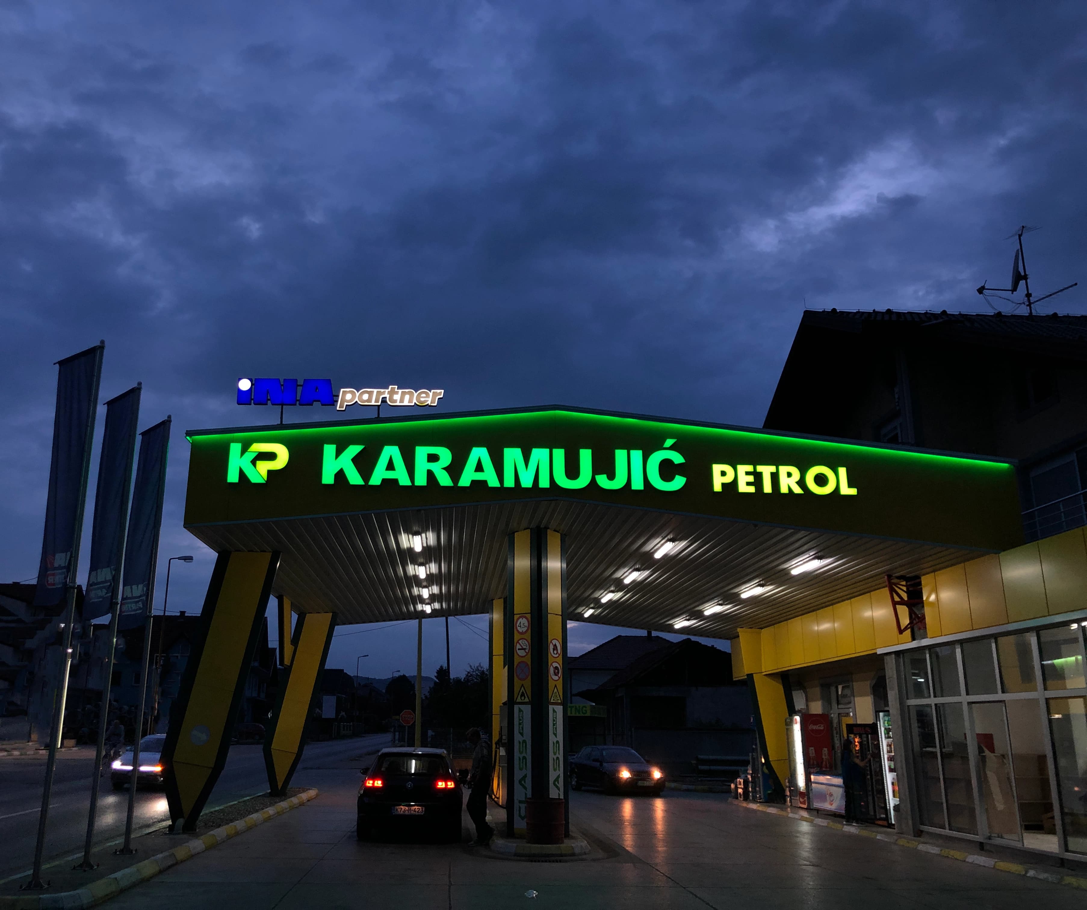 Karamujić Petrol benzinska pumpa